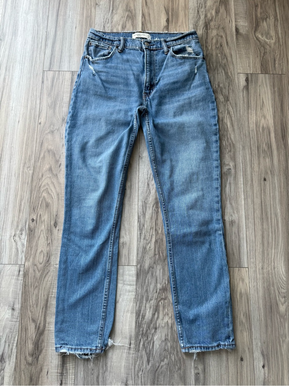 Abercrombie & Fitch Women's Distressed  Ankle Jeans